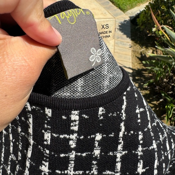 Taylor Dress - Picture 2 of 5